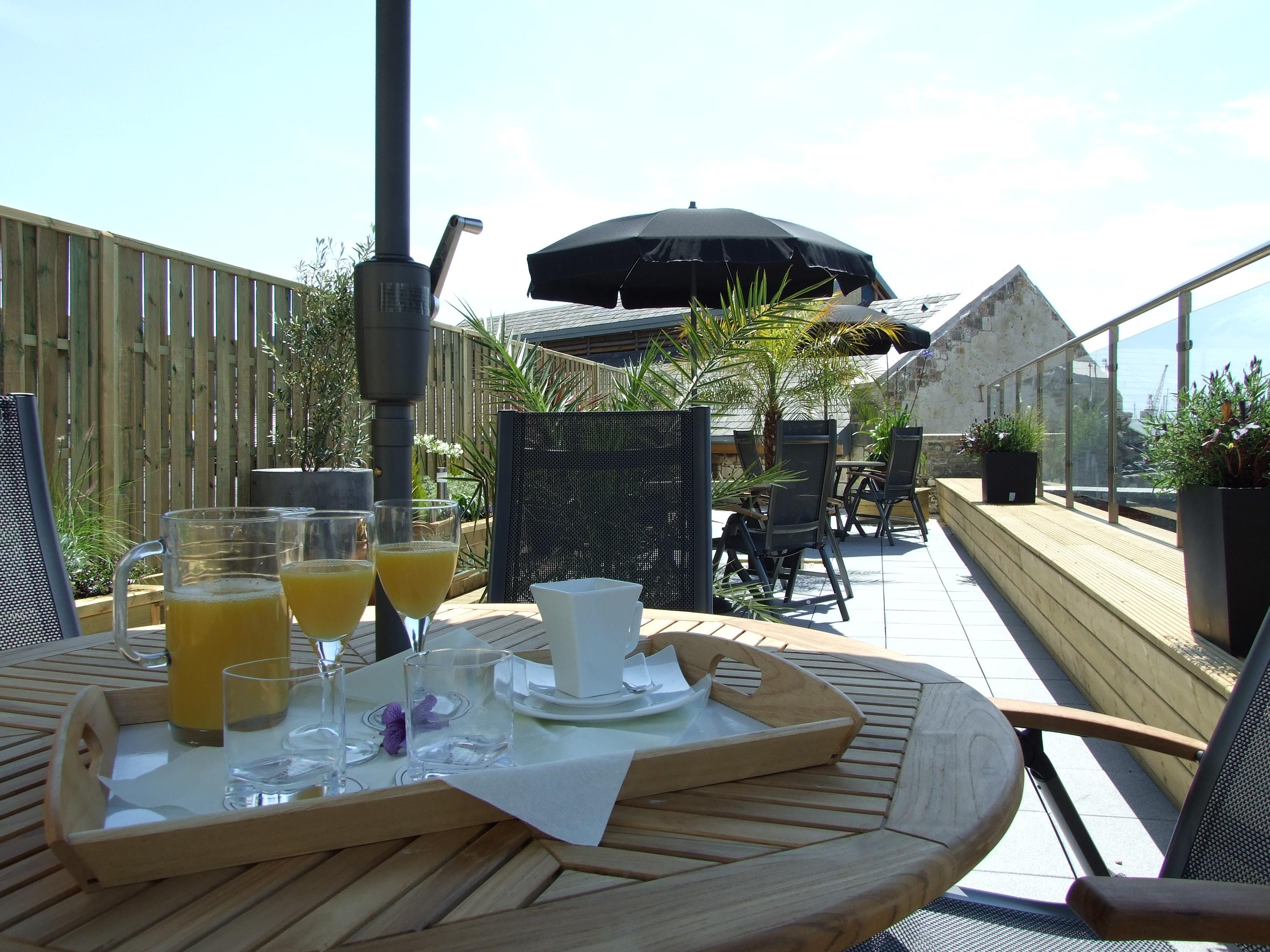 Liberty Wharf Apartments Saint Helier Jersey 레스토랑 사진